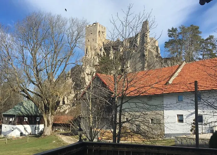Burggasthof Weißenstein Hotel
